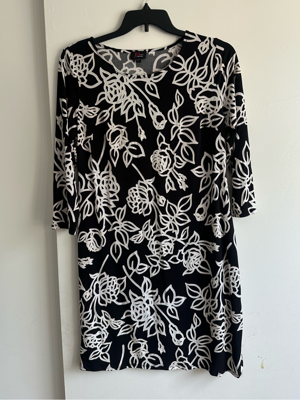 Black Floral Print Mini tDress with Three-Quarter Sleeves